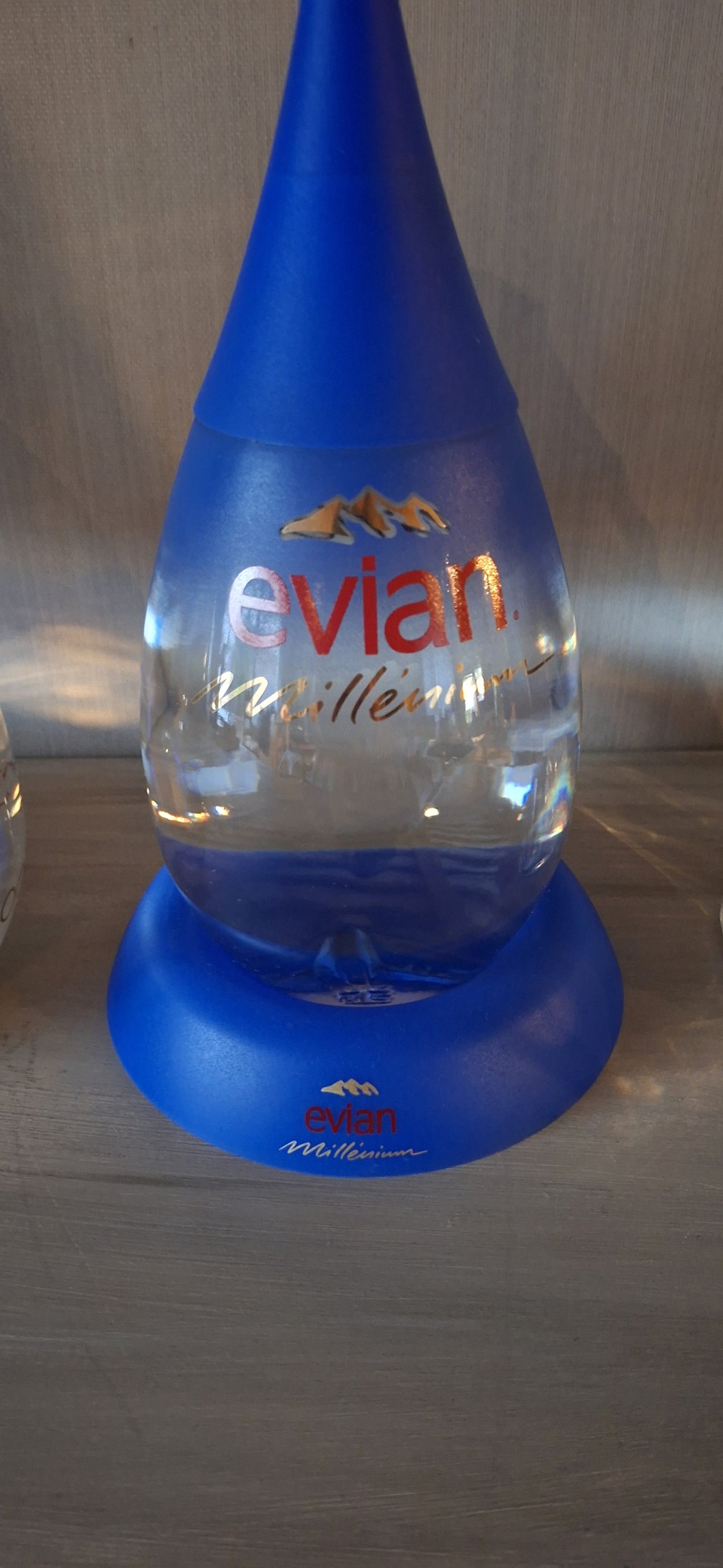 Set van 4 Evian decoratieve flessen
